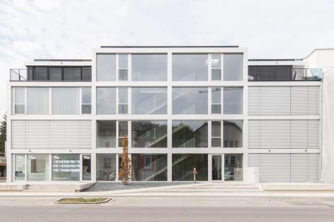 Ludmilla Cerveny 2001 Park housing Kayl 001