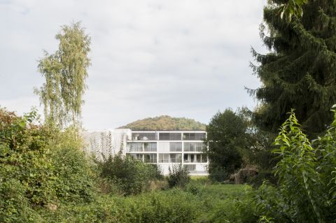 Ludmilla Cerveny 2001 Park housing Kayl 008