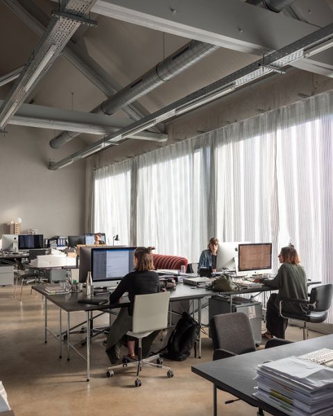 LC 2001 BROADWAY BD 034 1