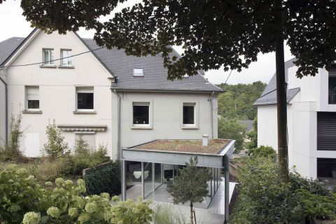 2001 GALGEN+ MAXIMEDELVAUX 44