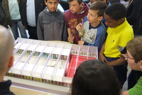 PRESNTATION MODEL KIDS